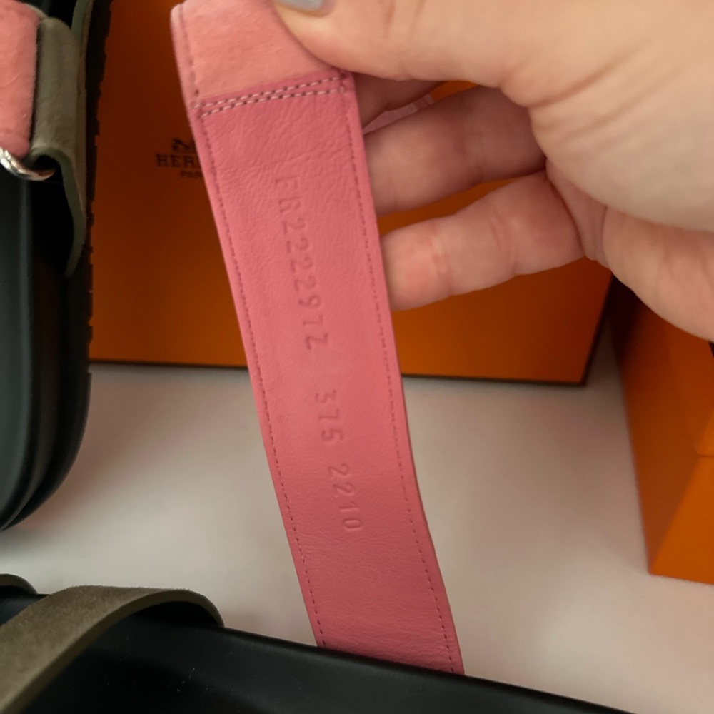 Hermes Chypre sandals, Sz 37.5 - Picture 7 of 12